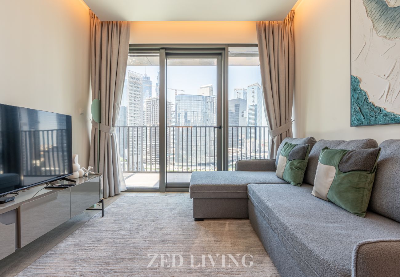 Apartment in Dubai - Urban Retreat: 1BR Apt with City View in Business Bay